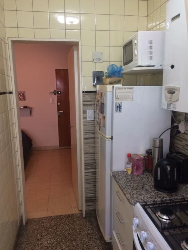 Departamento de 1 AMBIENTE DIVIDIDO CON BALCÓN SALIENTE A LA CALLE. - Imagen 4
