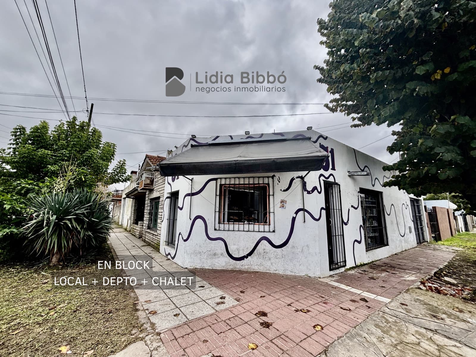EN BLOCK: Local Chalet 3 Ambientes Departamento 2 ambientes en calle Calabria al 5000 - Imagen 1